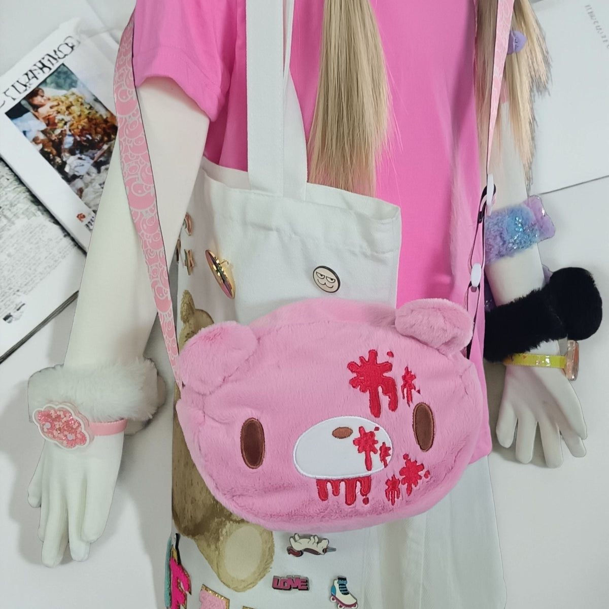 Gloomy Bear plush crossbody bag: Pink, cute - edgy with “blood - splatter” details. A fun, unique pick for fans.
