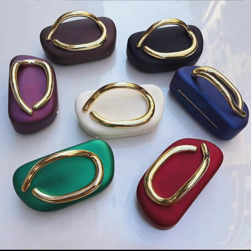 Brand Z Clutch Bag Metal Handle Design Luxury Evening Lipstick Bag Round Box Chain Bag Elegant Woman Shoulder Messenger Bags