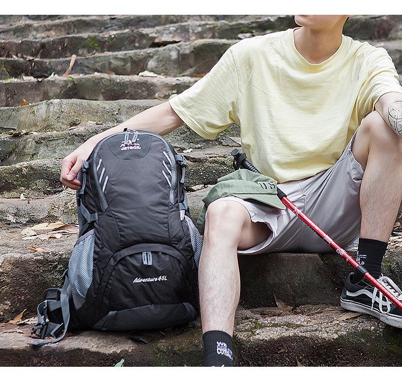 Hiking Backpacks Outdoor Waterproof Men and Women Mountaineering Travel Sports Backpack Large Capacity Camping Bag