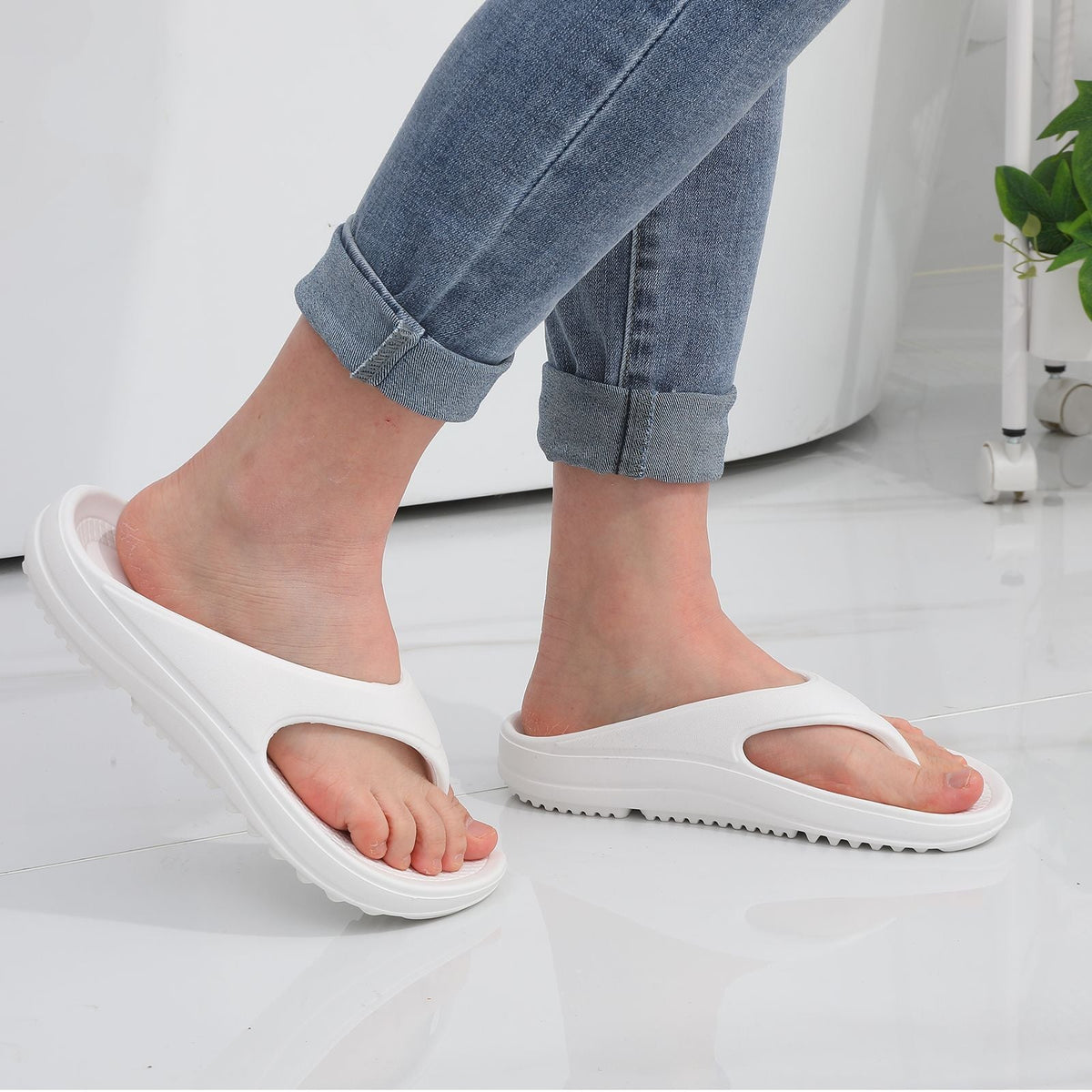 Kidmi Women's Orthopedic Sandals Fashion Beach Flip Flop Summer Outdoor Soft Sandals With Arch Support Classic Women's Flip Flop