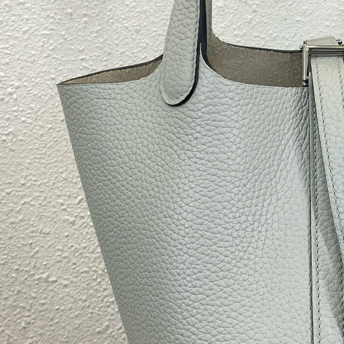 Mendy 22 CM Large size Top Quality Bucket Bags Women's Bag Lady Luxury Designer High End Bag TC Cowhide Golden Sliver