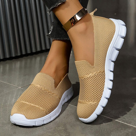 Lightweight Knitting Casual Sneakers Women Plus Size 36-43 Breathable Mesh Flats Woman Slip On Soft Sole Walking Shoes Ladies
