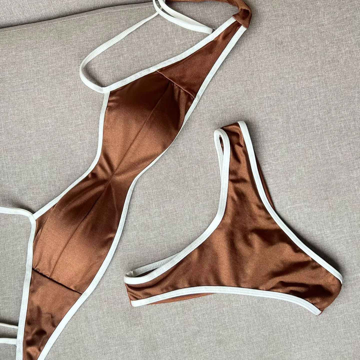 2025Sexy Bikini Women Swimsuit Female Swimwear Bandeau Biquini Thong Bathing Suit Shiny Swimming Suits Halter Bodysuit Beachwear