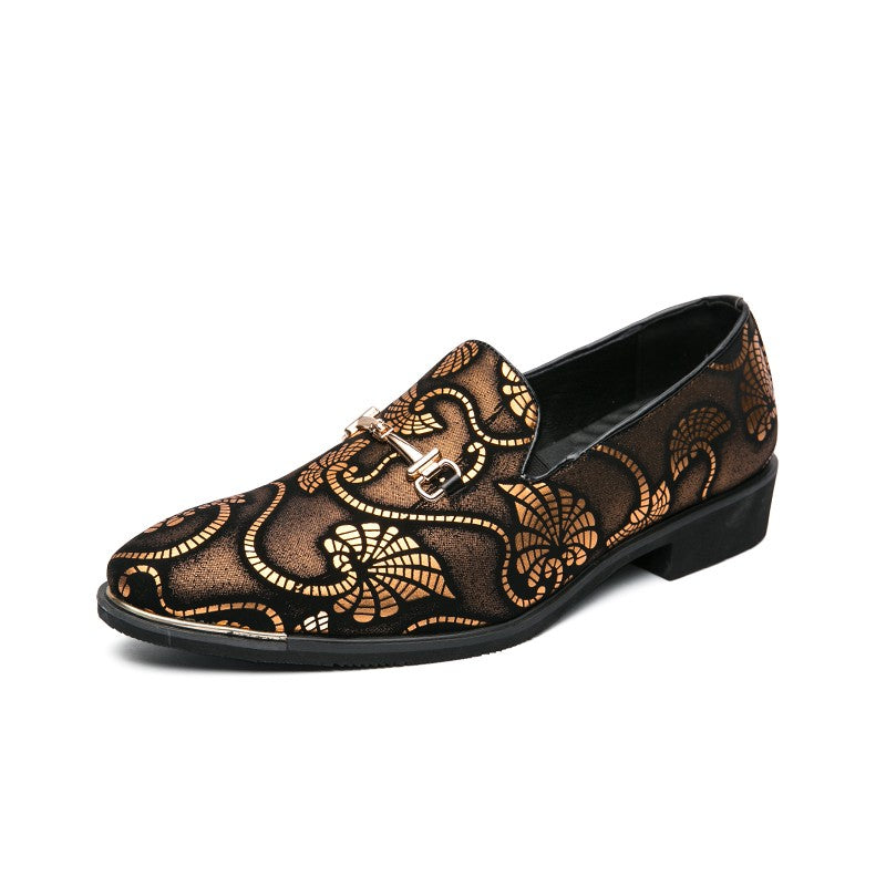 New pointed British men's business dress set with leather shoes and oversized men's shoes, fashionable and versatile