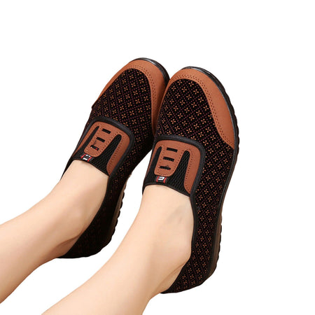 Walking Flats Shoes for Woman Lightweight Round Toe Old Beijing Slip On Walking Flats for Woman Work Date Shopping