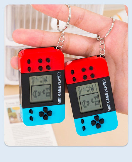 12-100pcs Mini Handheld Game Console Keychain Video Game Party Favors For Kids Birthday Christmas Gifts School Classroom Prizes