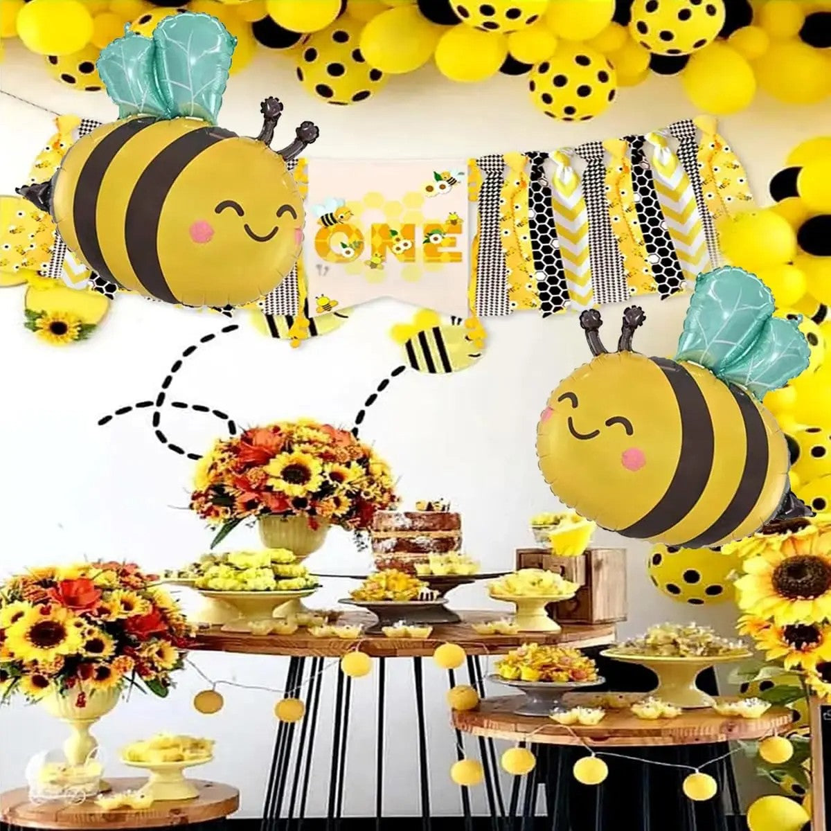 2/4Pcs 31Inch Bee Foil Balloons Birthday Party Decorations for Bee Themed Party Baby Shower Wedding Party Bridal Shower Decor