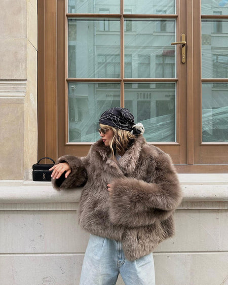 Winter Women Warm Faux Fur Coats Fashion Browns Long Sleeve Stand Collar Short Jackets 2025 Lady High Street Commute Outerwear