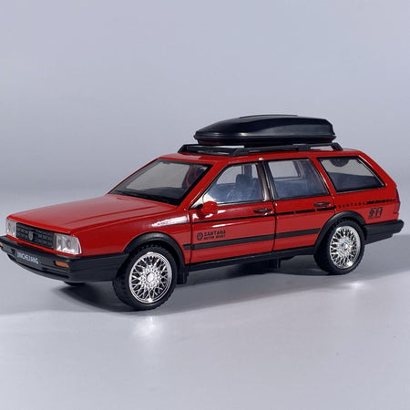 1:32 Scale VolksWagenwerk Santana Wagon Alloy Diecast Model Decorative Trendy Ornaments For Friend Gift Sound And Light Toys