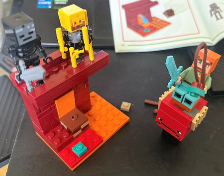 LEGO® Minecraft® Nether Lava Battle Set Big Build-and-play Fun for Boys Girls Aged 6+ Birthday Christmas Gift 21266 99 Pieces