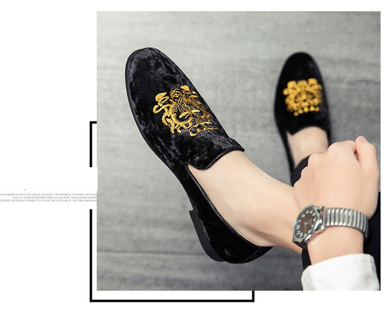 2022 Wedding Dress Shoes Casual Men Loafers New Big Size Lazy Peas shoes Embroidery Moccasins Shoes Suede Leather shoes Zapatos