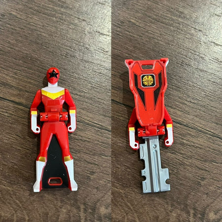 Bandai Authentic Kaizoku Sentai Gokaiger Me Ranger Key 35 Crimson Key Set Pb Limited - Non-Brand-New Birthday Gift Toys