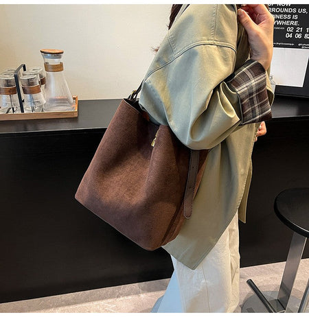 Shoulder Bags Bucket Bag Retro Suede Fur Women Tote Bag New Style Versatile Shoulder & Crossbody Bag 2025