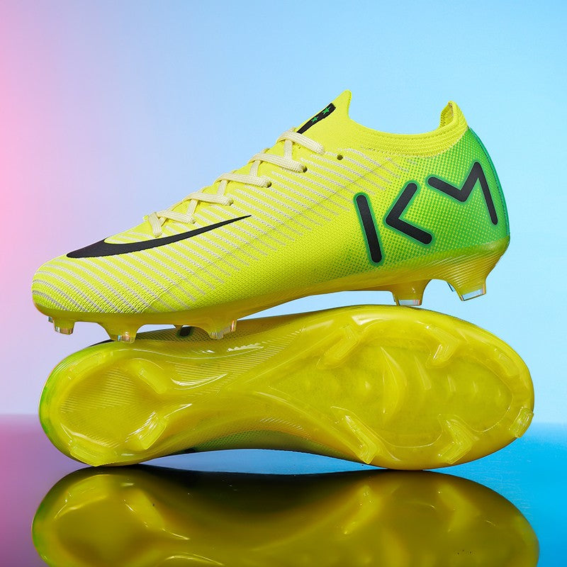 New Men Women Football Field Boots Studded Comfortable Unisex Soccer Shoes Cleats Ultralight Professional Sneakers Comfortable