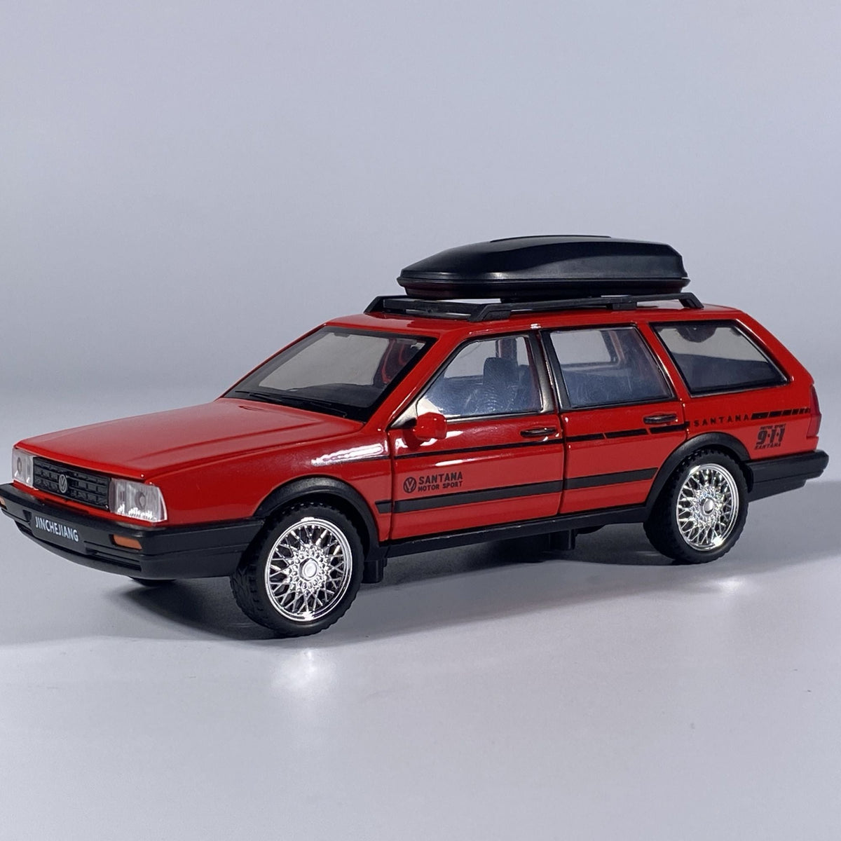 1:32 VolksWagenwerk Santana Wagon Alloy Metal Diecast Model Classic Car Pull Back Children Toy Miniature Cars Ornaments Presents