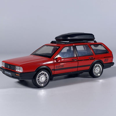 1:32 VolksWagenwerk Santana Wagon Alloy Metal Diecast Model Classic Car Pull Back Children Toy Miniature Cars Ornaments Presents