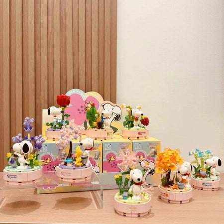 Original Snoopy Assemble Genuine Authorized Blind Box Supermarket Garden Furniture Scene Puzzle Building Block Desktop Decorate