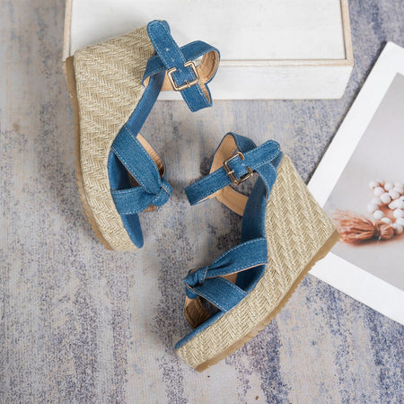 2025 New Summer Comfortable Round Toe Buckle Thick Sole Casual Sandals Fashionable Wedge Banquet High Heels Women's Shoes