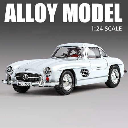1:24 GTR F1 Safety 300SL Sport Car Model Toy Alloy Diecast Sound Light Shock Absorption Miniature Vehicle Models Collection Gift