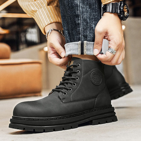New winter men's shoes rain boots motorcycle leather shoes plush warm outdoor leisure high-top lace-up women's boots