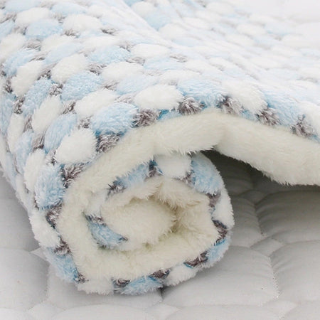 Pet Sleeping Mat Warm Dog Bed Soft Fleece Pet Blanket Cat Litter Puppy Sleep Mat Lovely Mattress Cushion for Small Large Dogs