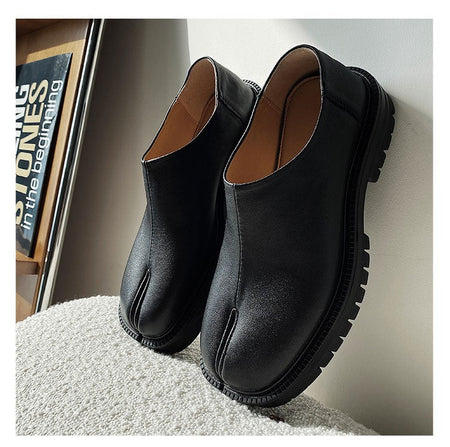Tabi shoes for men and women classic leather split toe shoes casual one foot shoes Unisex flat shoes Comfortable design