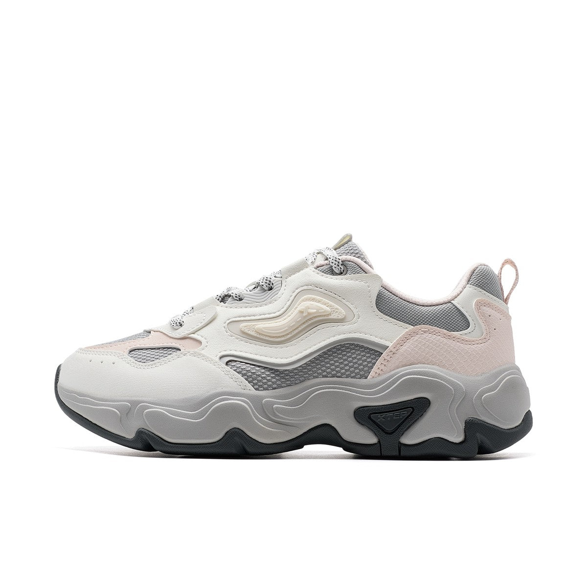 Xtep Star Trails 2.0 Women's Low Top Casual Shoes 2025 Spring Breathable Non-slip Thick Sole Leisure Sports Shoes 975118320005