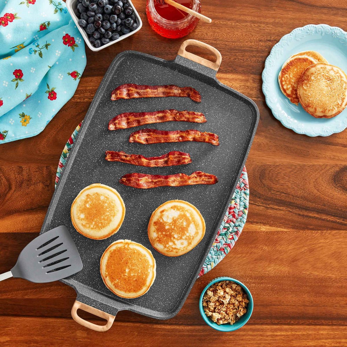 Cast Aluminum Double Griddle with Charcoal Grey Speckled for Easy Cooking and Cleaning for Everyday Kitchen Use