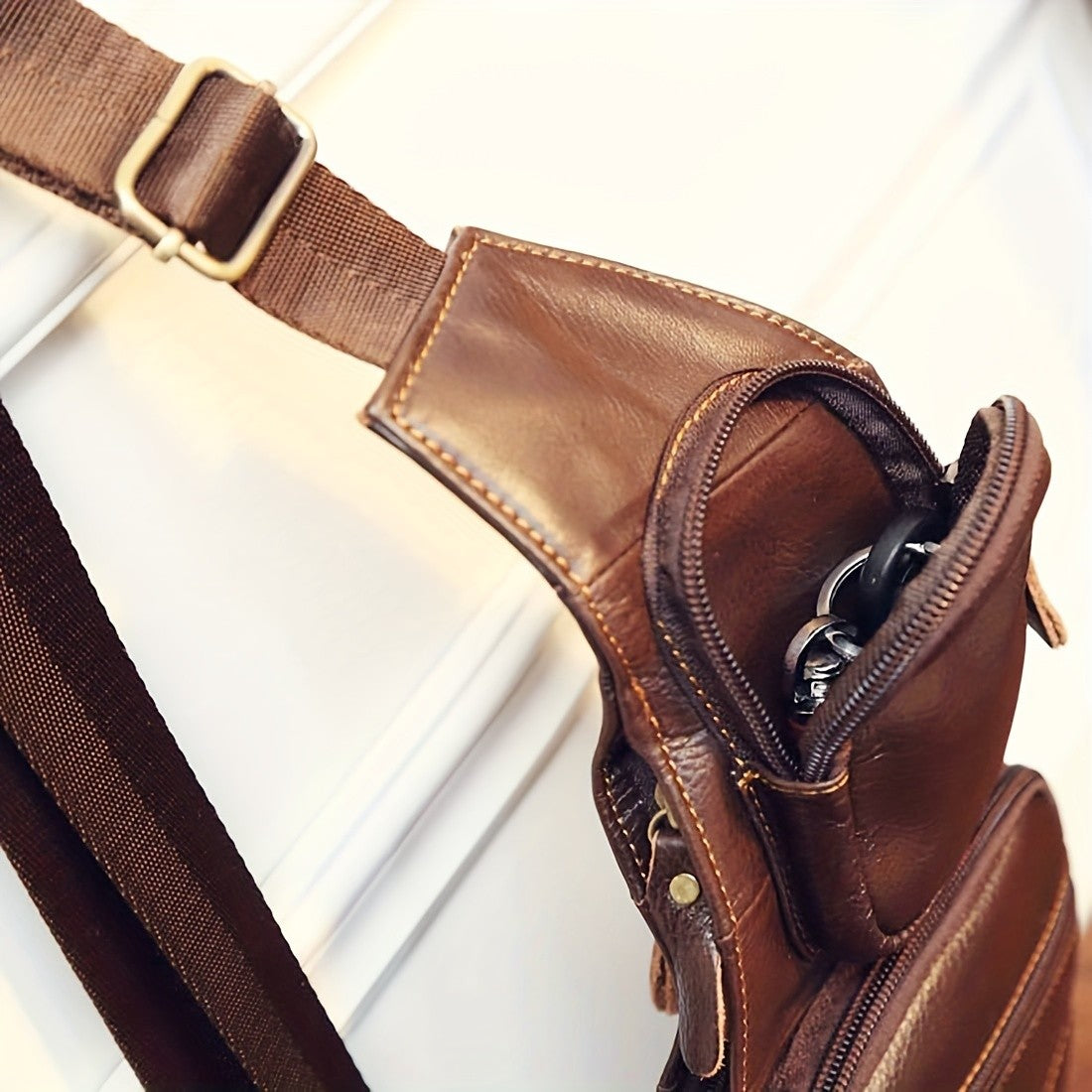 Retro leather crossbody bag, unisex backpack, single-shoulder crossbody bag, outdoor travel hiking camping tactical chest bag