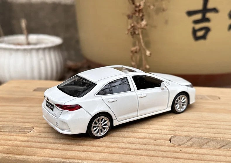 1:43 Corolla Alloy Car Model Diecasts & Toy Vehicles Miniature Scale Model Car For Children Collection Ornaments Birthday Gifts
