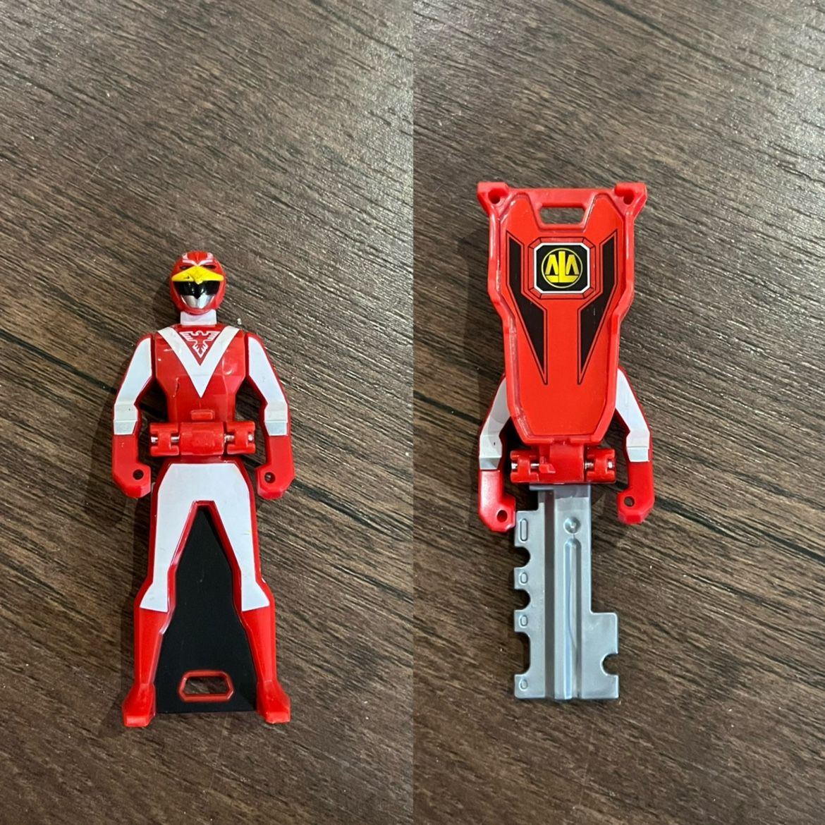 Bandai Authentic Kaizoku Sentai Gokaiger Me Ranger Key 35 Crimson Key Set Pb Limited - Non-Brand-New Birthday Gift Toys