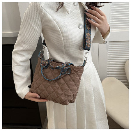 Women Wide Shoulder Belt Handbag Fall/Winter Rhombus Space Cotton Shoulder Bag Large Capacity All-Match Shopping Tote Bag