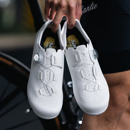 Santic Carbon Fiber Cycling Shoes Outdoor Wear Resistant Road Riding Sneakers Unisex Men Women Adjustable Pro Racing Bicyle Shoe