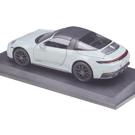 In Stock Maisto 1:18 Porsche 911 Targa 4 Gts (992.2) With Windows Alloy Miniature Diecast Fully Open Model Custom Toys Gifts