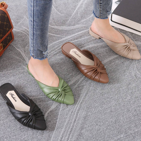 Women's Summer New PVC Fashion Pointy Solid Color Daily Casual Indoor And Outdoor Sandals Beach Flip-flops  Low Heel Sandals