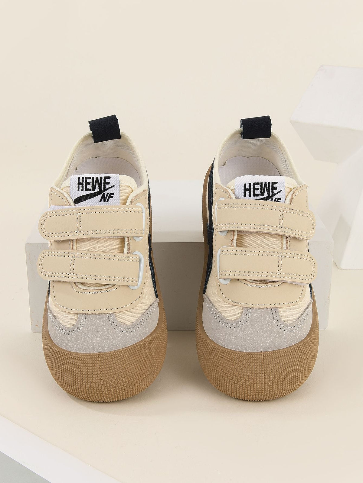 Spring and Autumn 2024 New Korean version of indoor girls canvas shoes soft-soled children's baby toddler shoes children's shoes