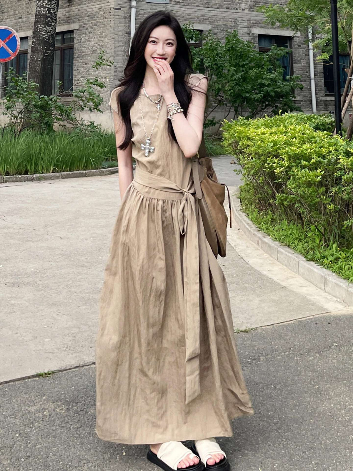 French Riviera Maxi Dress Women Sleeveless Vacation Wear Sculpted Waist Effortless Elegance Seaside Aesthetic Minimalist Luxury