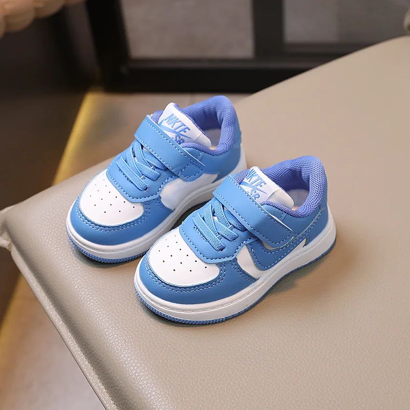 Children's Sports Shoes Low-Top Soft Bottom Color Blocking Board Shoes Boys and Girls Fashionable Hundred Non-slip Casual Shoes