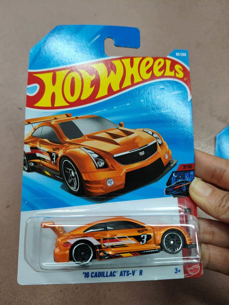 2026 D New Genuine Hot Wheels Alloy Car F1 Mclaren Ferrari Optimus Prime Bugatti Car Model Toy Ornamnet Boy Birthday Gifts