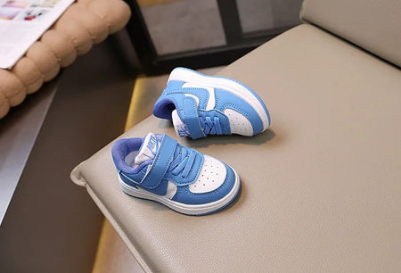 Children's Sports Shoes Low-Top Soft Bottom Color Blocking Board Shoes Boys and Girls Fashionable Hundred Non-slip Casual Shoes