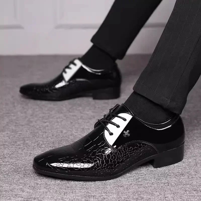 Pointed Toe Dress Plus Size Shoes Newest Italian Oxford Shoes for Men Classic Derbies Luxury Patent Leather Wedding Shoes
