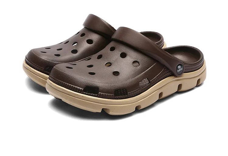 2024 Summer Plus Size Hollow Out Sandals Men's Breathable Slippers Trendy Thick Base Slip-On Beach Shoes Men's Footwear