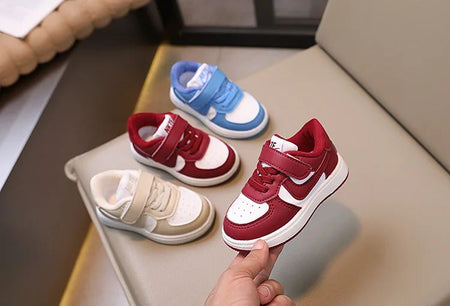 Children's Sports Shoes Low-Top Soft Bottom Color Blocking Board Shoes Boys and Girls Fashionable Hundred Non-slip Casual Shoes