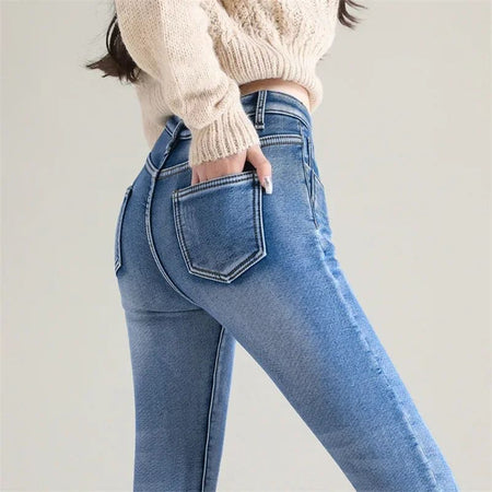 Winter Lady Thermal Plush Jeans Snow Warm Stretch Jeans Hot Sale High Waist Fleece Pants Female Straight Leg Denim Trousers