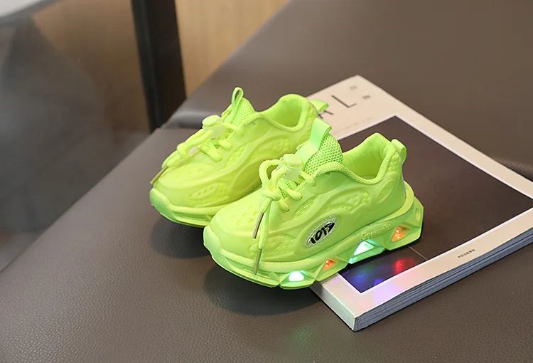 Baby Shoes2025 Spring Autumn New Boys and Girls Light Up Clunky Sneaker Small and Medium-sized Children's Soft Soled Baby Shoes