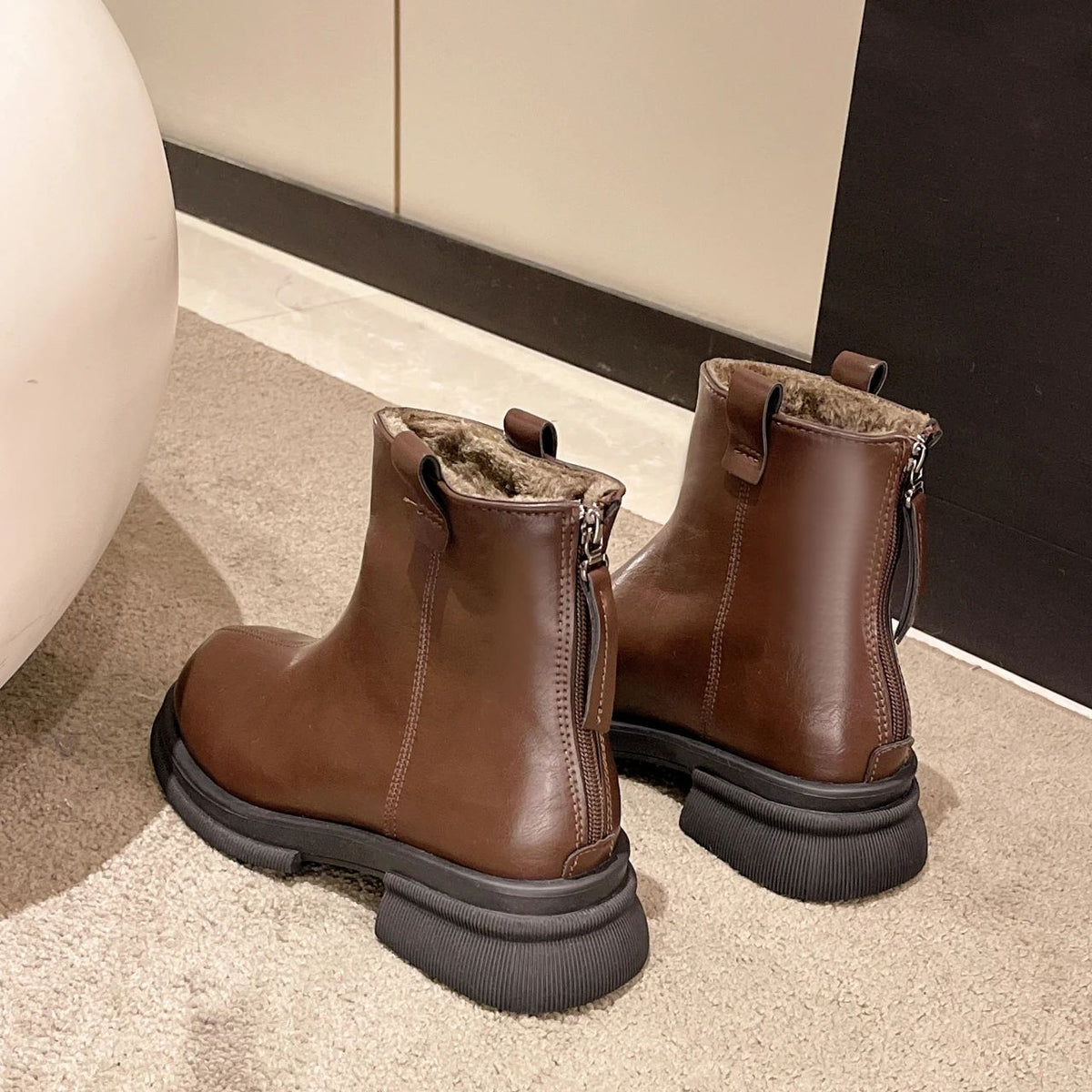 New Women Ankle Boots Fashion Female Square Heel Low-Heel Shoes Lady Boots Leather Woman Low-heel Keep Warm Ankle Boots Q109