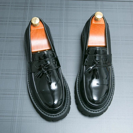 Handmade Fashion Men Tassel Loafers Thick Soled Leather Gentleman Fashion Slip-on Shoes Men’s Business Dating Formal Party Shoes