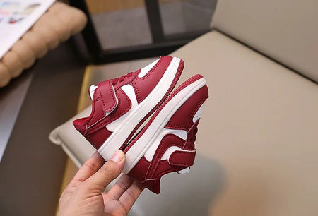 Children's Sports Shoes Low-Top Soft Bottom Color Blocking Board Shoes Boys and Girls Fashionable Hundred Non-slip Casual Shoes