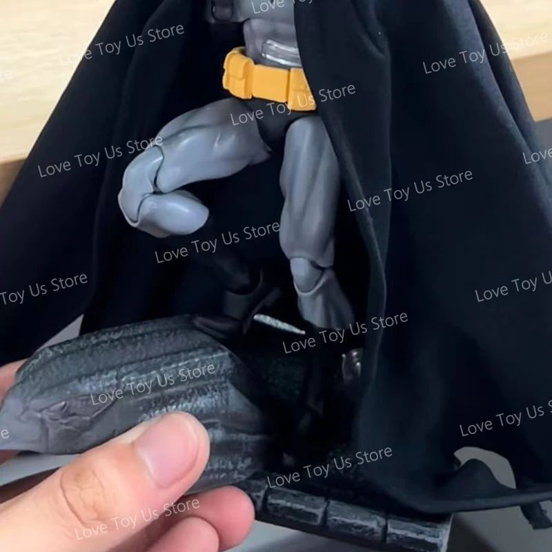 In Stock Ct Toys Batman Hush Black Version Mafex 126 Bat Man Dc Anime Action Figure Figurine Statue Model Custom Gifts Kids Toys