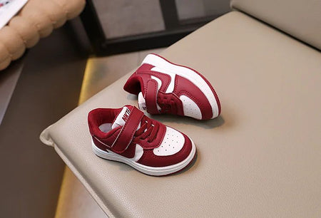 Children's Sports Shoes Low-Top Soft Bottom Color Blocking Board Shoes Boys and Girls Fashionable Hundred Non-slip Casual Shoes